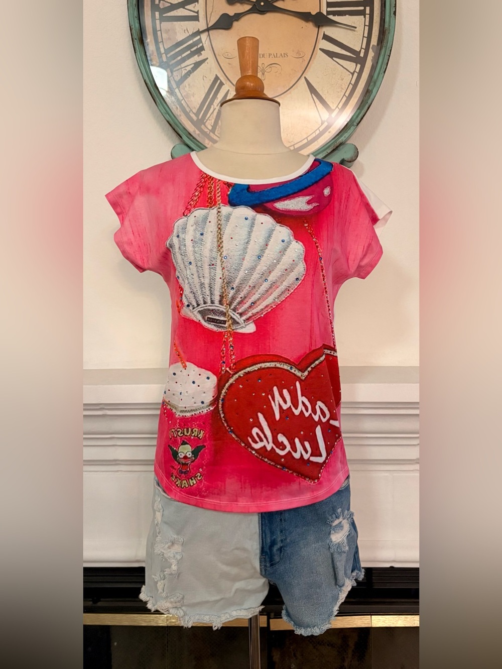 Ladies Pink Short Sleeve Graphic Seashell & Heart Tee